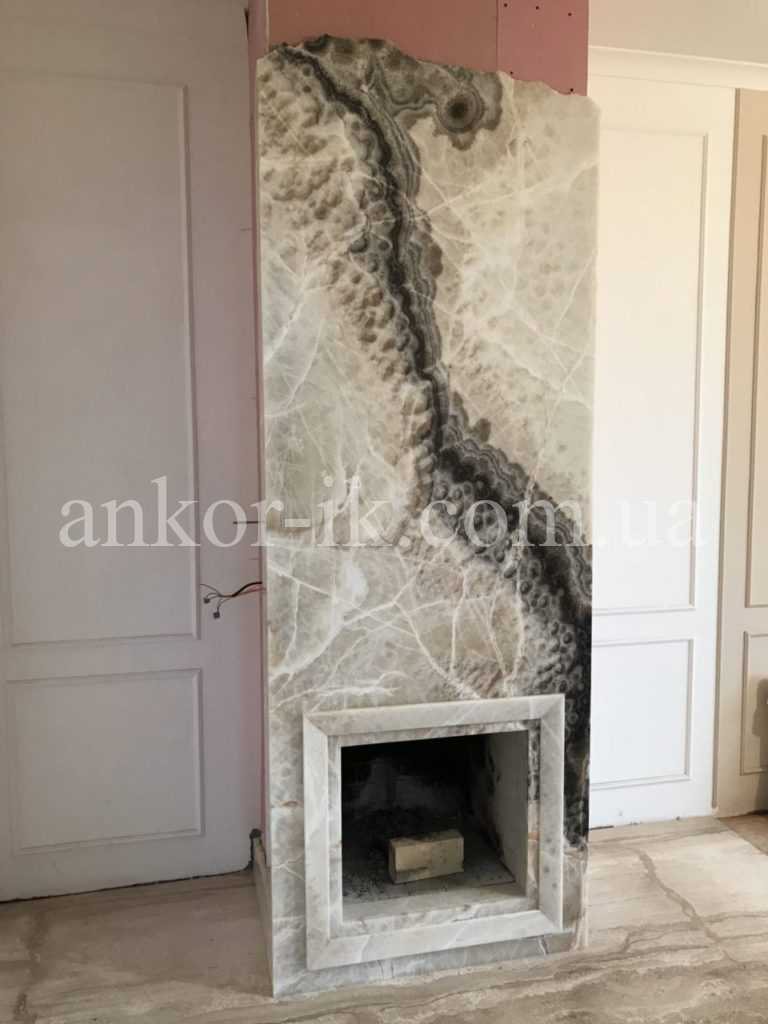 Marble fireplace Камин из мрамора Камін із мармуру