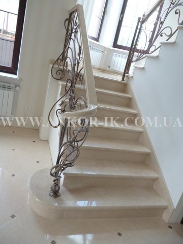 Marble-stairs-Лестницы-мраморные-Сходи-мармурові