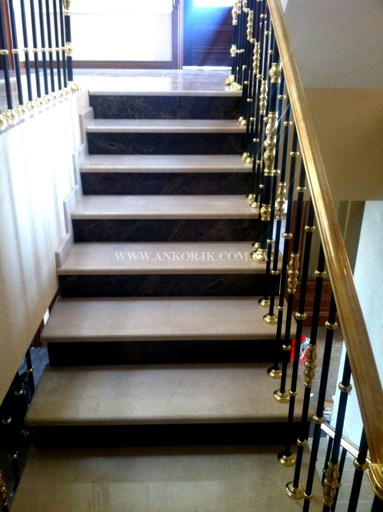 Marble-stairs-Лестницы-мраморные-Сходи-мармурові