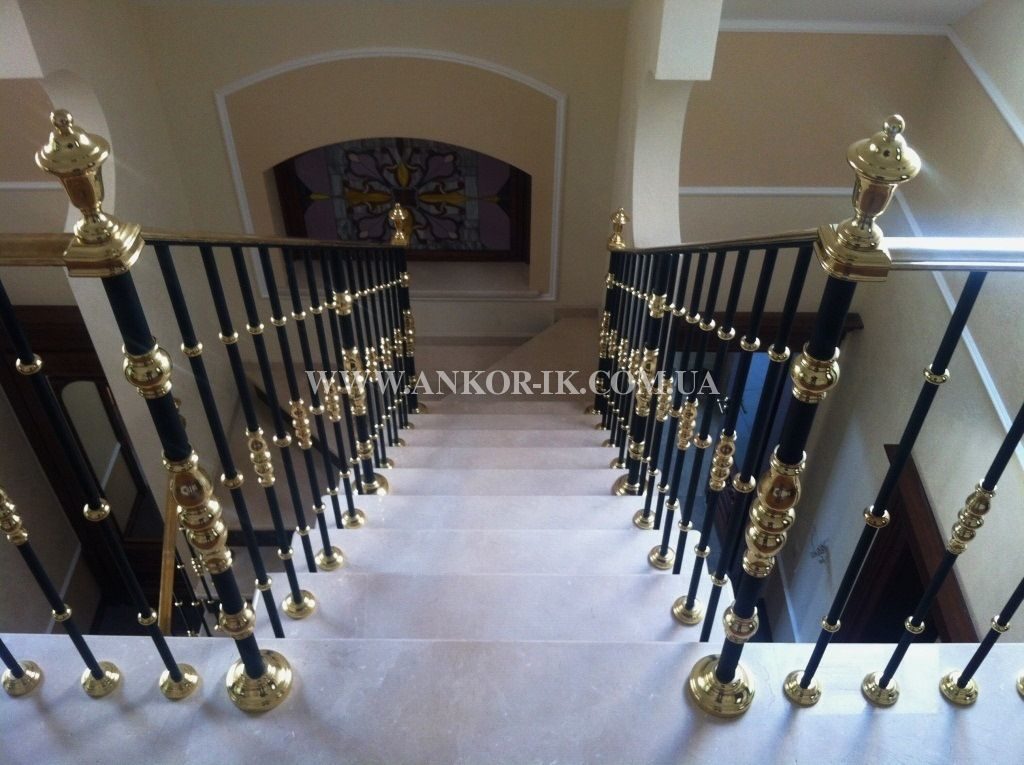 Marble-stairs-Лестницы-мраморные-Сходи-мармурові