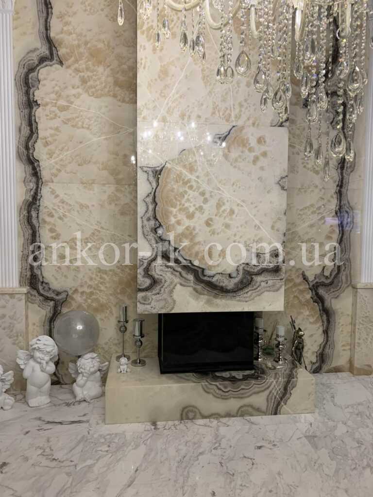 Kamin-iz-oniksa Marble fireplace Камин из мрамора Камін із мармуру