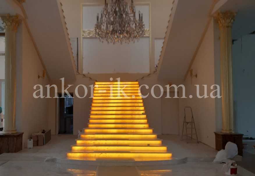 Marble-stairs-Лестницы-мраморные-Сходи-мармурові