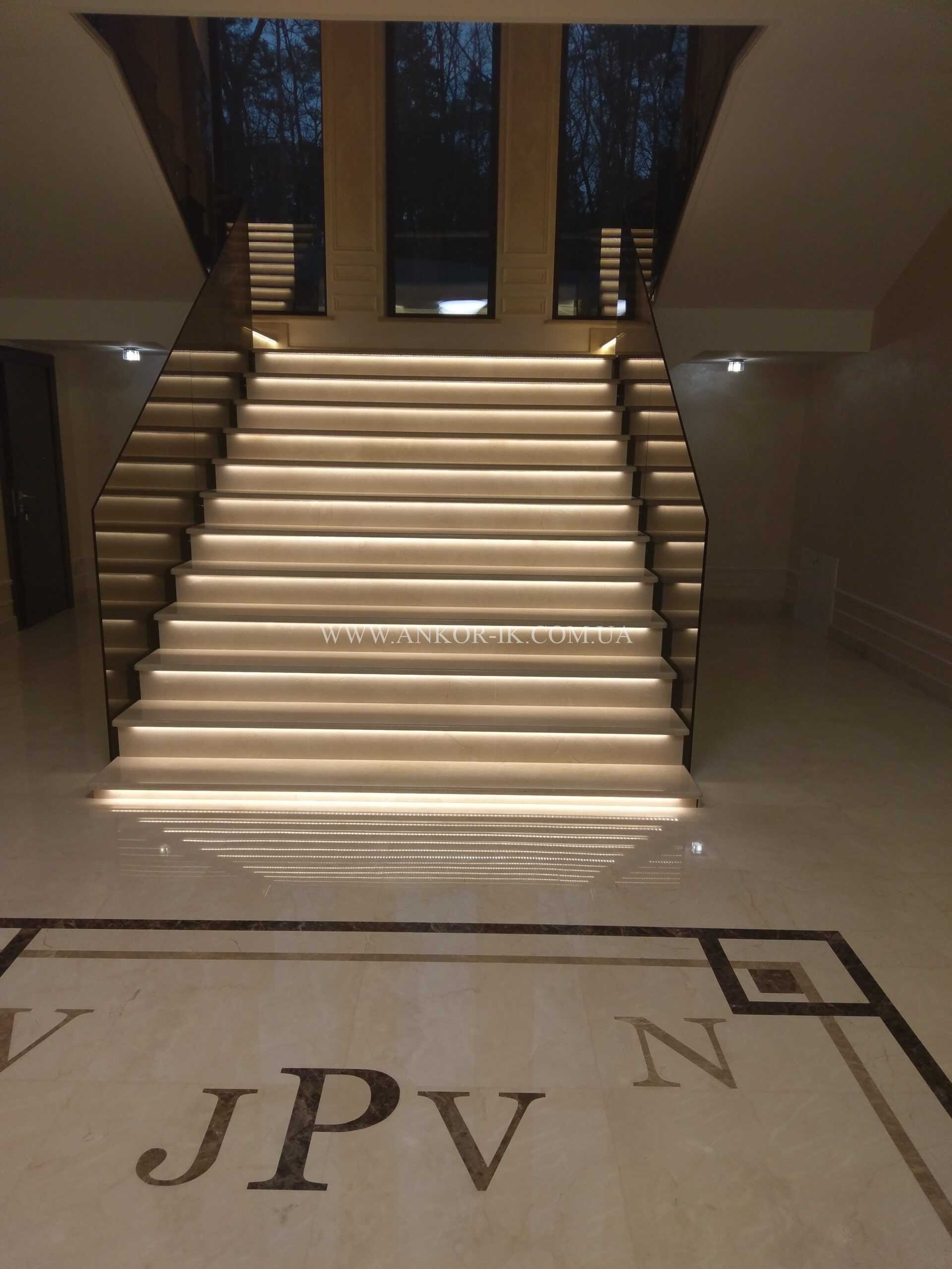 Marble-stairs-Лестницы-мраморные-Сходи-мармурові