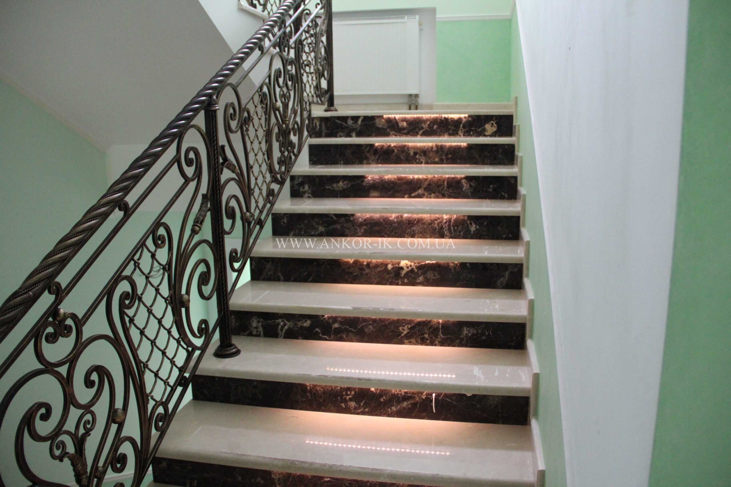 Marble-stairs-Лестницы-мраморные-Сходи-мармурові