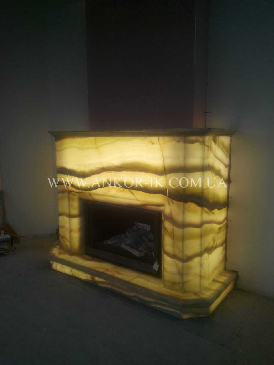 Marble fireplace Камин из мрамора Камін із мармуру